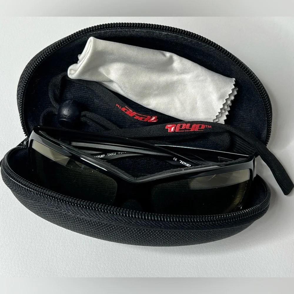 7eye Taku F5705 Black Motorcycle Riding Glasses Accessories Case